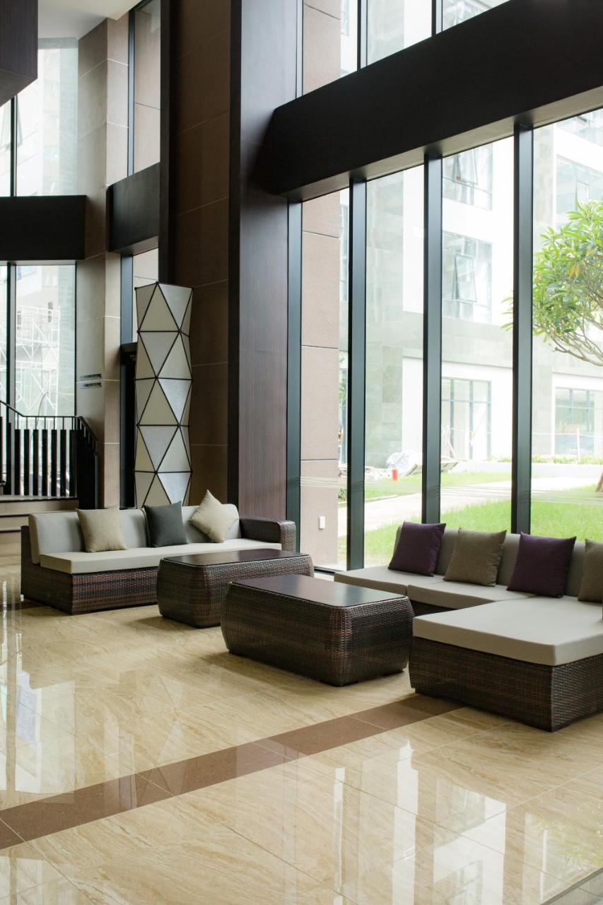 Roygent Parks Hanoi Exterior photo