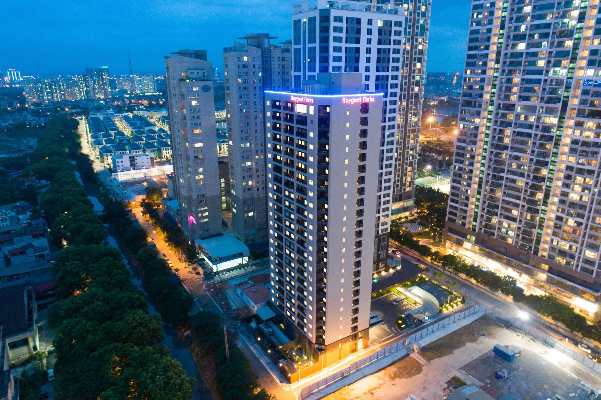 Roygent Parks Hanoi Exterior photo